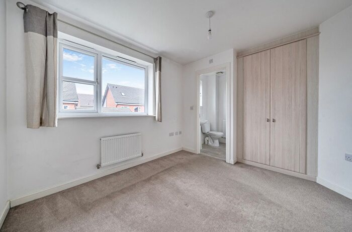 3 Bedroom Semi Detached House To Rent In Autumn Way, Beeston, Nottingham, Nottinghamshire, NG9