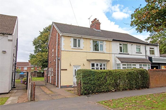 3 Bedroom Semi-Detached House For Sale In Henderson Avenue, Scunthorpe, Lincolnshire, DN15