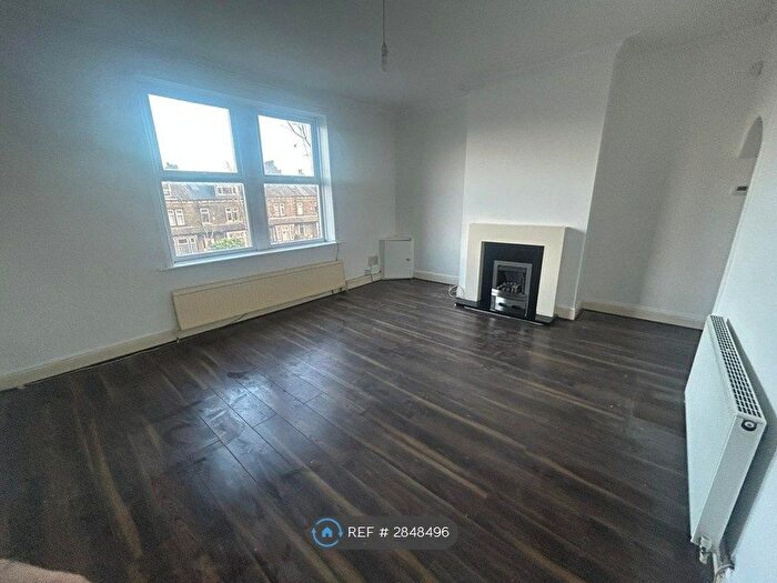 1 Bedroom Flat To Rent In Bradford Road, Shipley, BD18