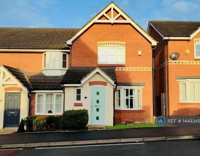 3 Bedroom Semi-Detached House To Rent In Napier Drive, Horwich, Bolton, BL6