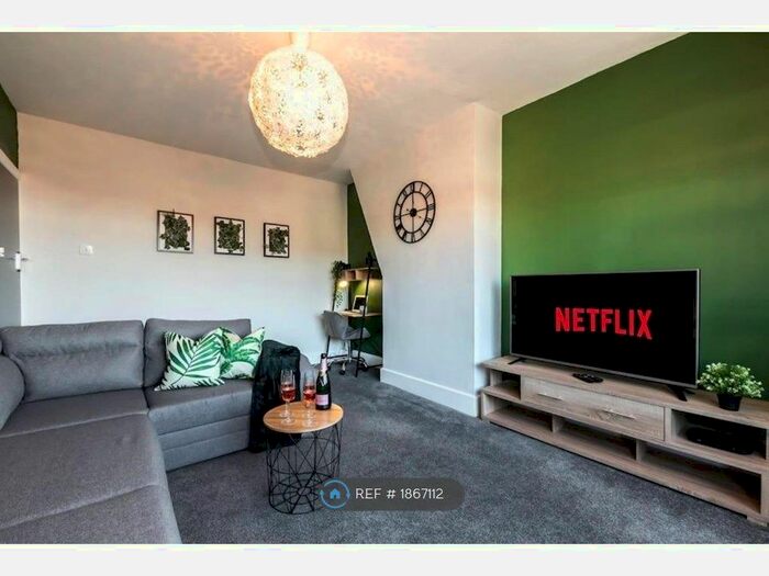 2 Bedroom Maisonette To Rent In Northern Road, Portsmouth, PO6