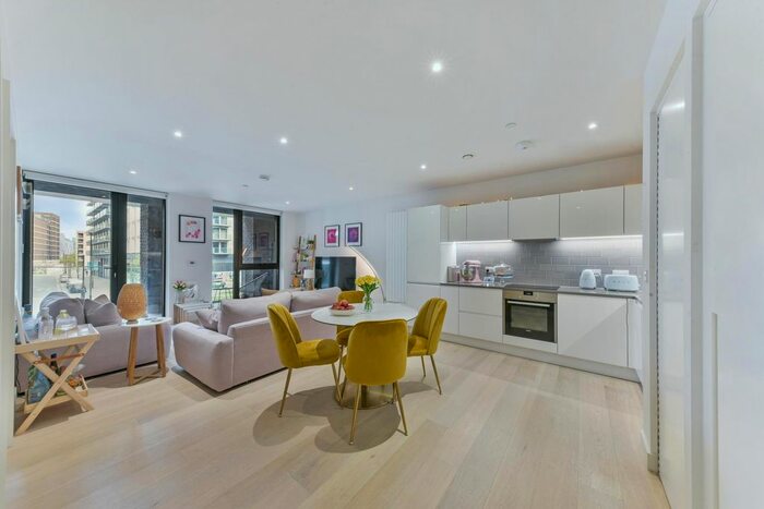 1 Bedroom Flat To Rent In Cutter House, Royal Wharf, London, E16