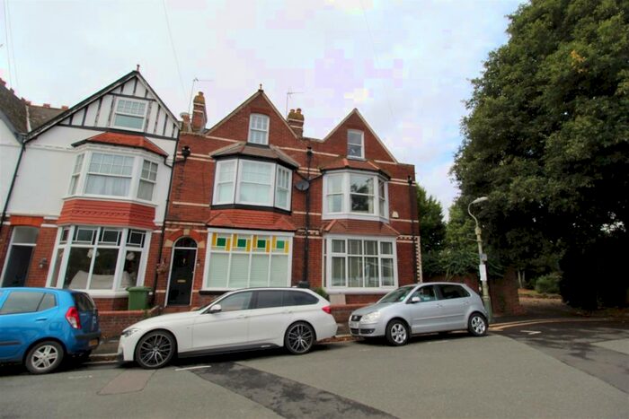 4 Bedroom Terraced House To Rent In Barnardo Road, Exeter, EX2