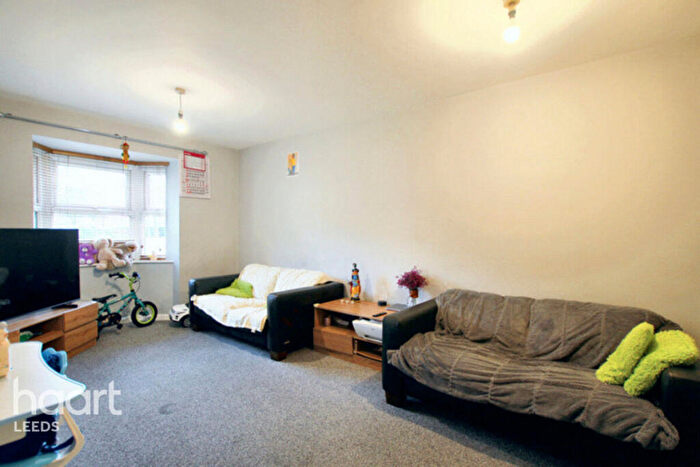 1 Bedroom Apartment For Sale In Whitehall Drive, Leeds, LS12