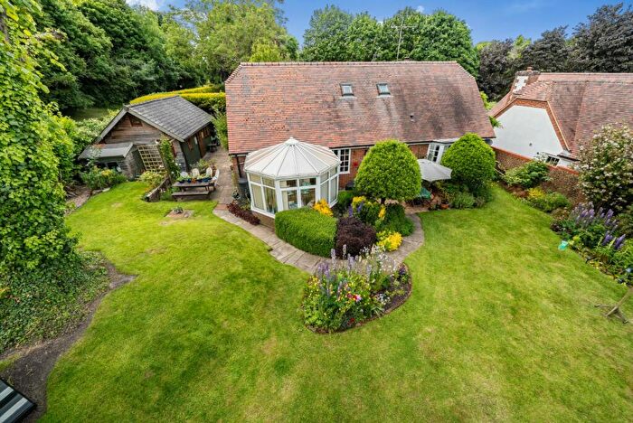 4 Bedroom Detached House For Sale In Woodview, Faringdon, Oxfordshire, SN7