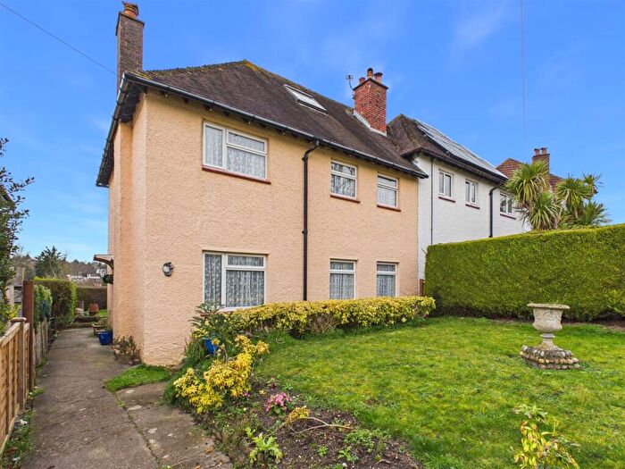 3 Bedroom Semi-Detached House For Sale In Stoats Nest Village, Coulsdon, CR5