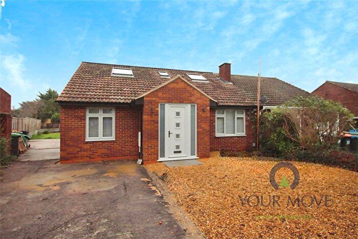 5 Bedroom Semi-detached House To Rent In Heronscroft, Bedford, Bedfordshire, MK41