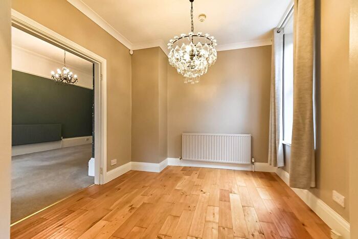 2 Bedroom Flat To Rent In Davenport Avenue, Hessle, East Yorkshire, HU13