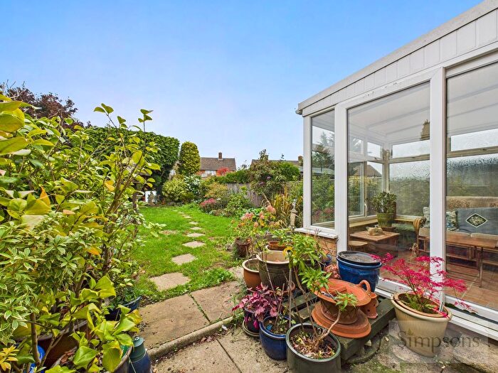 2 Bedroom End Of Terrace House For Sale In Wychwood Close, Witney, OX28
