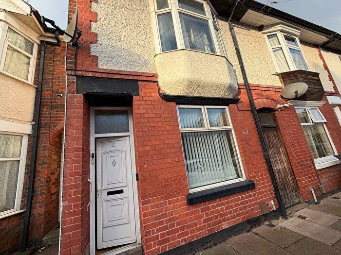 3 Bedroom Terraced House To Rent In Leicester, LE5
