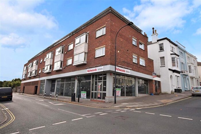 2 Bedroom Flat To Rent In Melville Street, Ryde, PO33