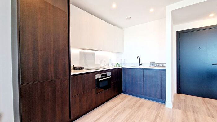 1 Bedroom Flat To Rent In Heartwood Boulevard, Acton, W3