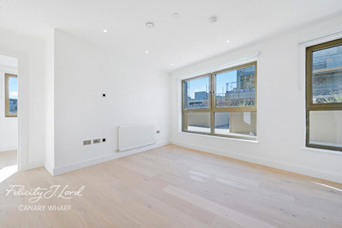 2 Bedroom Apartment To Rent In Trego Road, London, E9