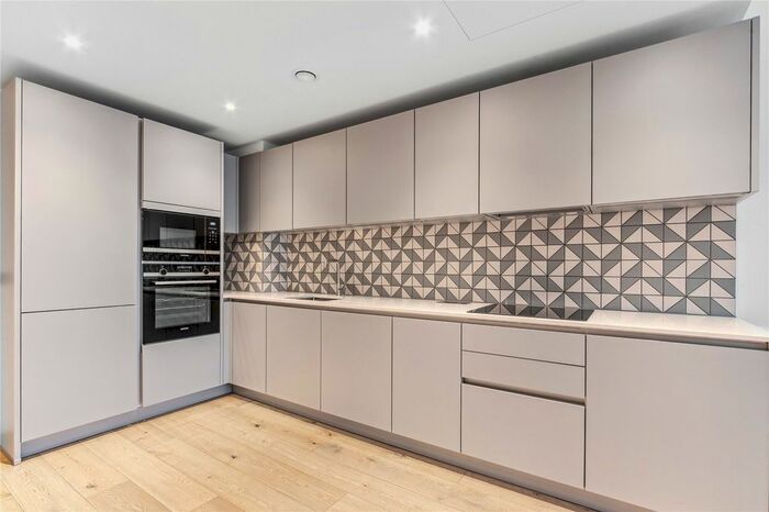 1 Bedroom Flat To Rent In Golden Lane, Clerkenwell, London, EC1Y