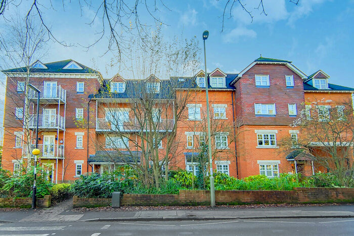 2 Bedroom Apartment To Rent In Abingdon Court, Heathside Road, GU22