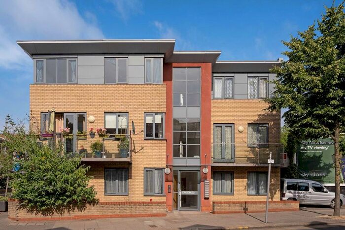 1 Bedroom Flat To Rent In Hoe Street, London, E17