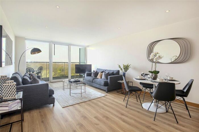 2 Bedroom Flat To Rent In Eustace Building, Queenstown Road, London, SW11