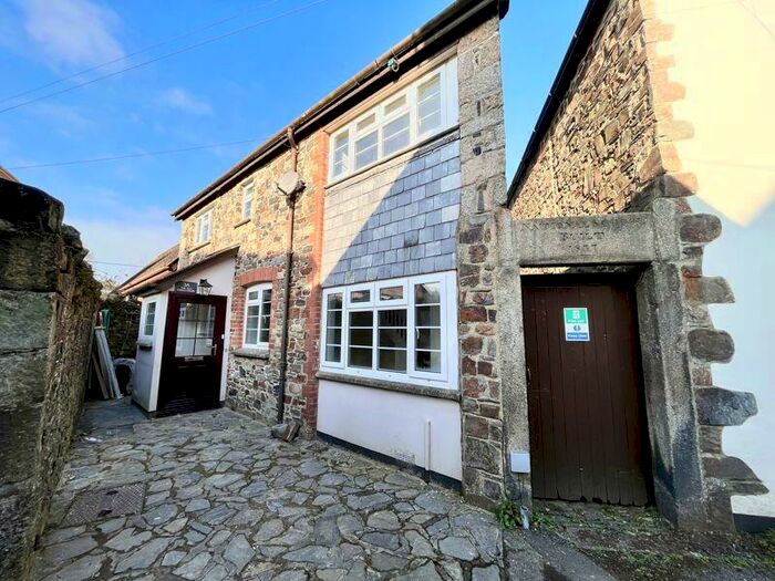 2 Bedroom Semi-Detached House To Rent In North Street, Okehampton, EX20