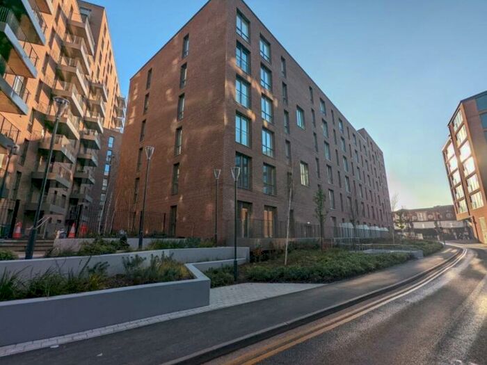 2 Bedroom Flat To Rent In West Timber Yard, Hurst Street, Birmingham, West Midlands, B5