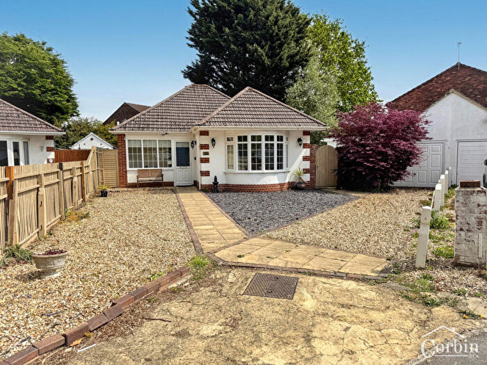 2 Bedroom Detached Bungalow For Sale In Brook Close, Bournemouth, BH10