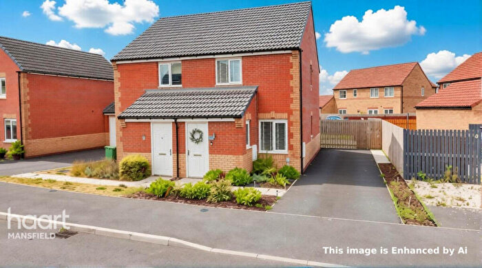 2 Bedroom Semi Detached House For Sale In Poppy Avenue, Newark, NG22