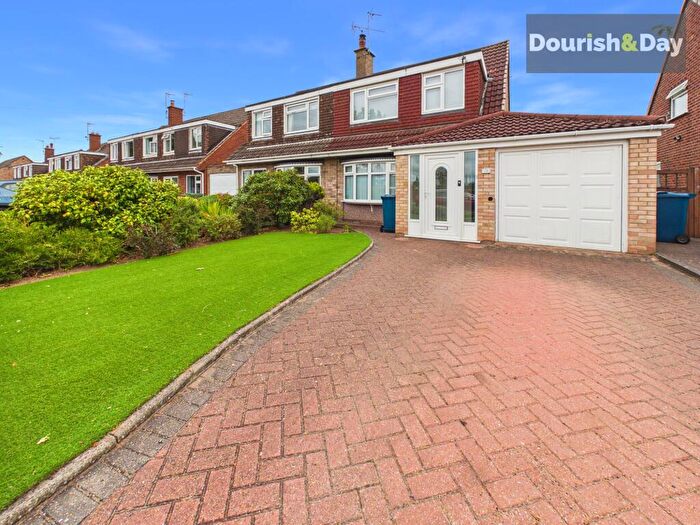 3 Bedroom Semi-Detached House To Rent In Mendip Avenue, Stafford, ST17