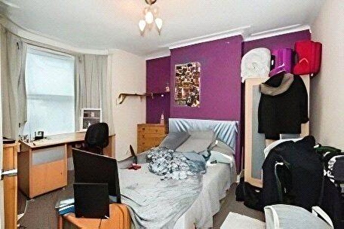 1 Bedroom Property To Rent In Portswood Road, Southampton, Hampshire, SO17