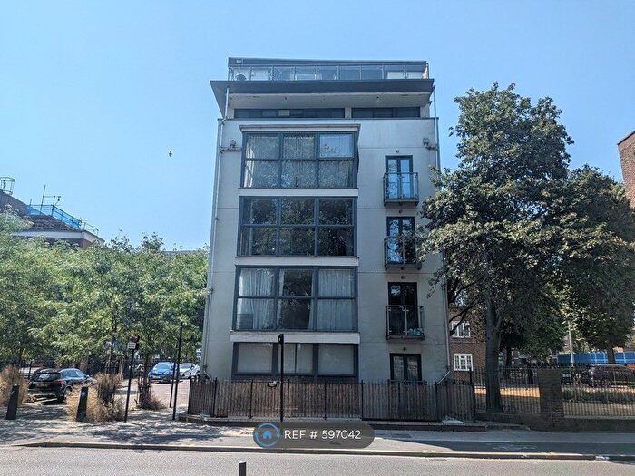 2 Bedroom Flat To Rent In Queensbridge Road, London, E2