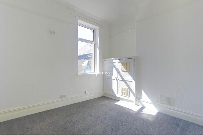 1 Bedroom Flat For Sale In Connaught Road, Roath, Cardiff, CF24