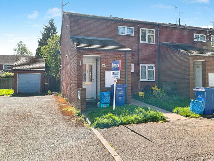 1 Bedroom Flat For Sale In Hall Street, Oldswinford, Stourbridge, West Midlands, DY8