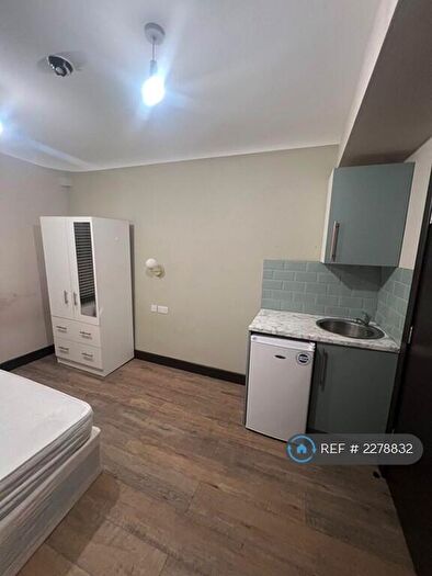 Studio To Rent In Ferndown, Northwood, HA6