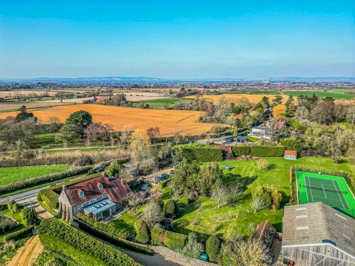 8 Bedroom Detached House For Sale In Selsey Road, Donnington, PO20