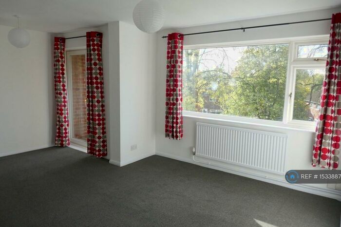 2 Bedroom Flat To Rent In Dellcut Road, Hemel Hempstead, HP2