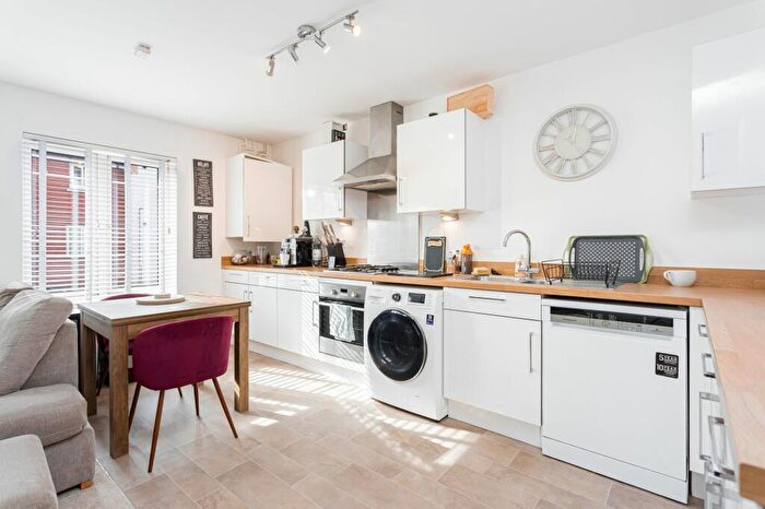 2 Bedroom Apartment For Sale In Somerley Drive, Crawley, RH10