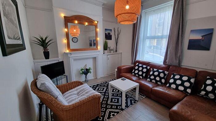 4 Bedroom Terraced House To Rent In Augusta Street, Cardiff, CF24