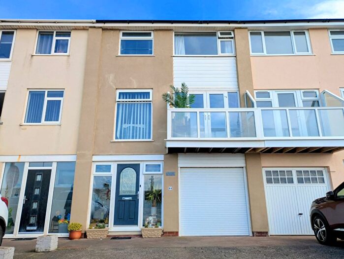 3 Bedroom Town House For Sale In North Promenade, Cleveleys, FY5