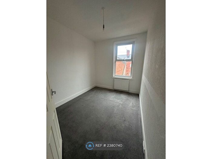 3 Bedroom Flat To Rent In Stanhope Road, South Shields, NE33