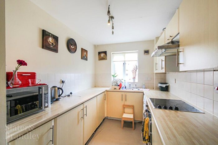 2 Bedroom Terraced House To Rent In River View, Nottingham, NG2