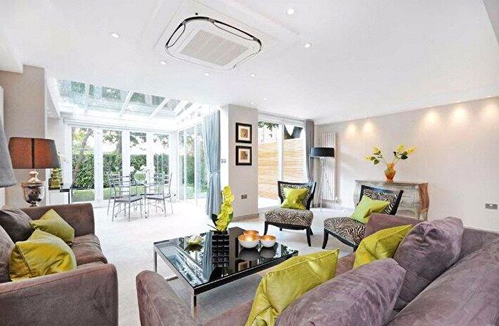 4 Bedroom Terraced House To Rent In Court Close, St Johns Wood Park, London, NW8