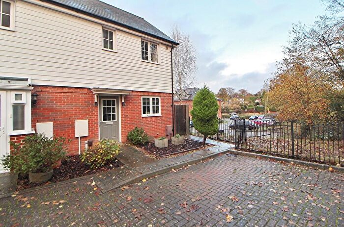 2 Bedroom Semi Detached House For Sale In Catkin Grove, Horndean, Waterlooville, PO8