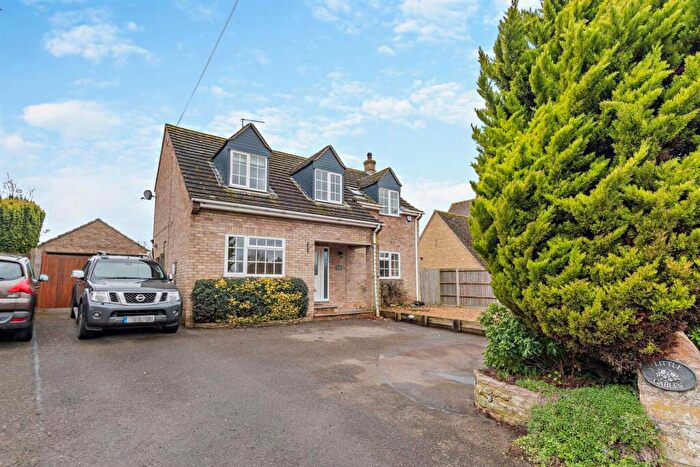 3 Bedroom Detached House For Sale In Back Lane, Elton, PE8