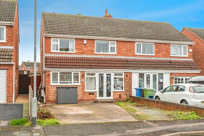 3 Bedroom Semi Detached House For Sale In Torc Avenue, Tamworth, B77