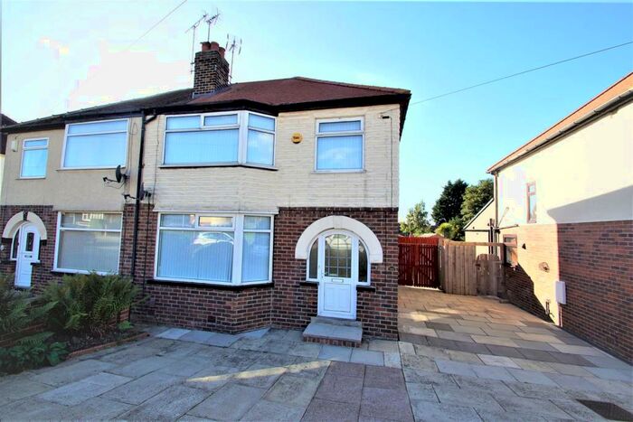 3 Bedroom Semi-Detached House To Rent In Knightsway, Leeds, LS15