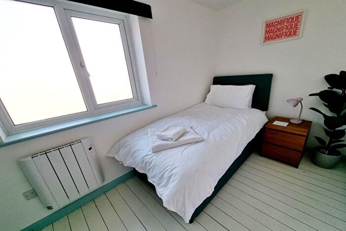 4 Bedroom Maisonette To Rent In Old Tree Parade, Broad Street, BN25
