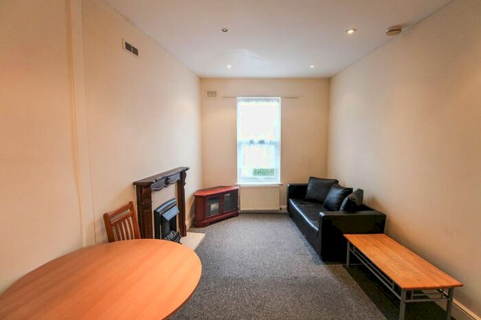 4 Bedroom Flat To Rent In Palace Road, London N11
