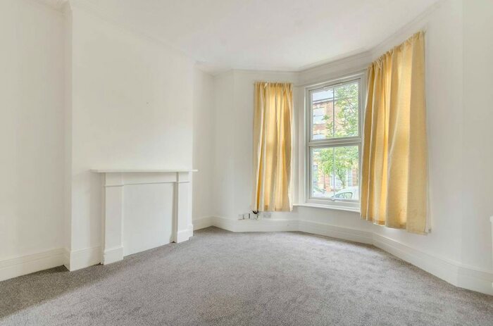 4 Bedroom Property To Rent In Askew Crescent, Shepherd's Bush, London, W12