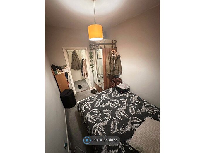 1 Bedroom Flat To Rent In Tradescant Road, London, SW8