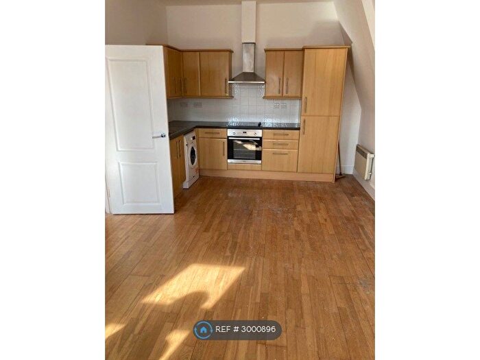2 Bedroom Flat To Rent In Easter House, Braintree, CM7