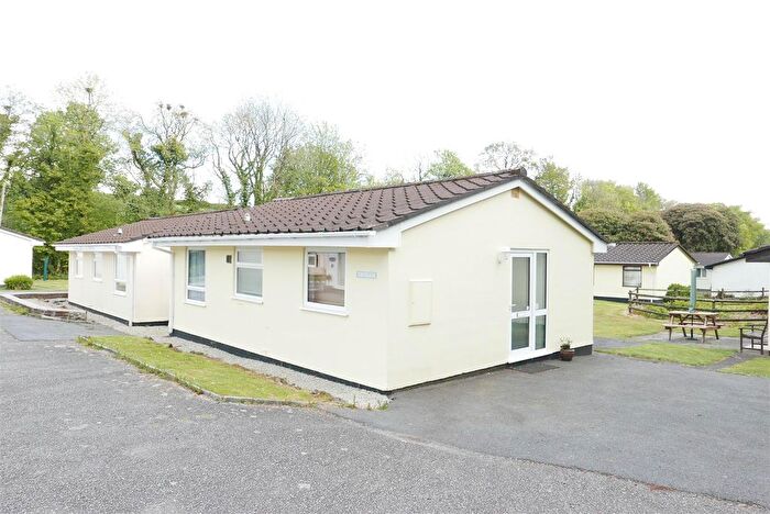2 Bedroom Detached Bungalow For Sale In Rosecraddoc, (Holiday Cottage), Liskeard, PL14