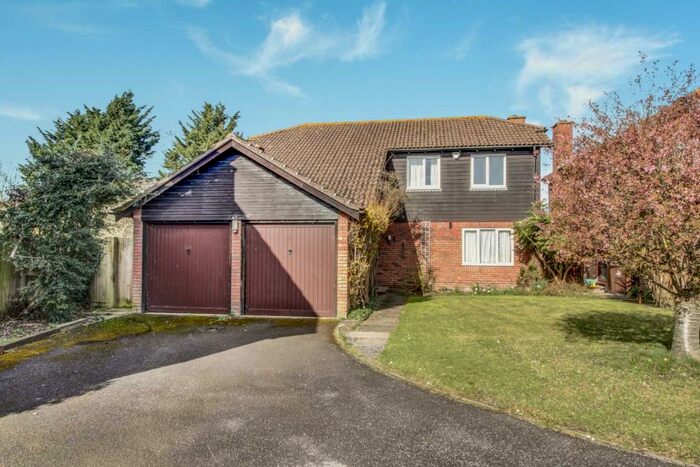 4 Bedroom Detached House To Rent In Ridlington Close, Lower Earley, RG6